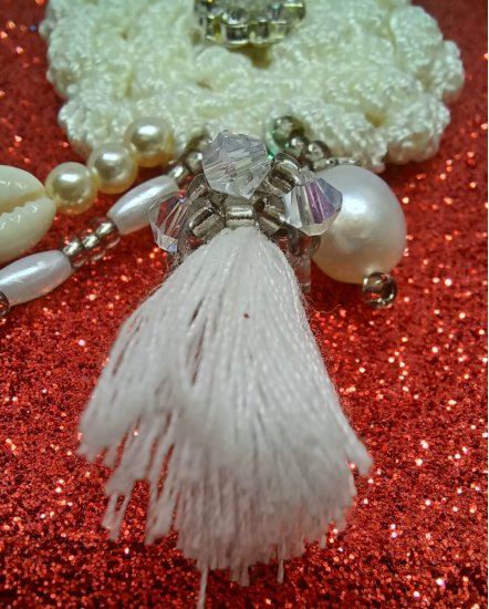 Háčkované dizajnové náušnice "Galéria umenia"